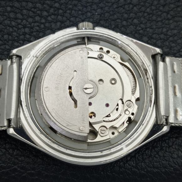 Vintage 1972 Citizen Automatic Mens Silver Watch W/daydate & Red/Blue accents - Picture 9 of 10